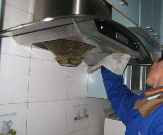 江津油煙機(jī)清洗與維修方案 讓廚房家電煥然一新